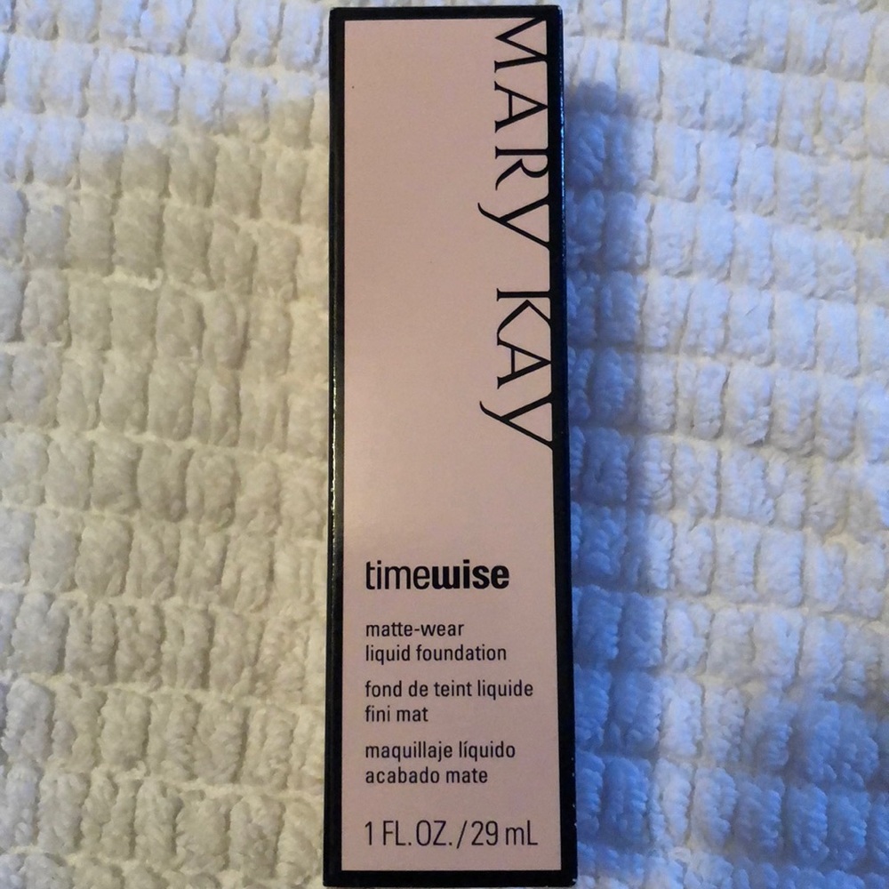 Mary Kay matte wear liquid foundation